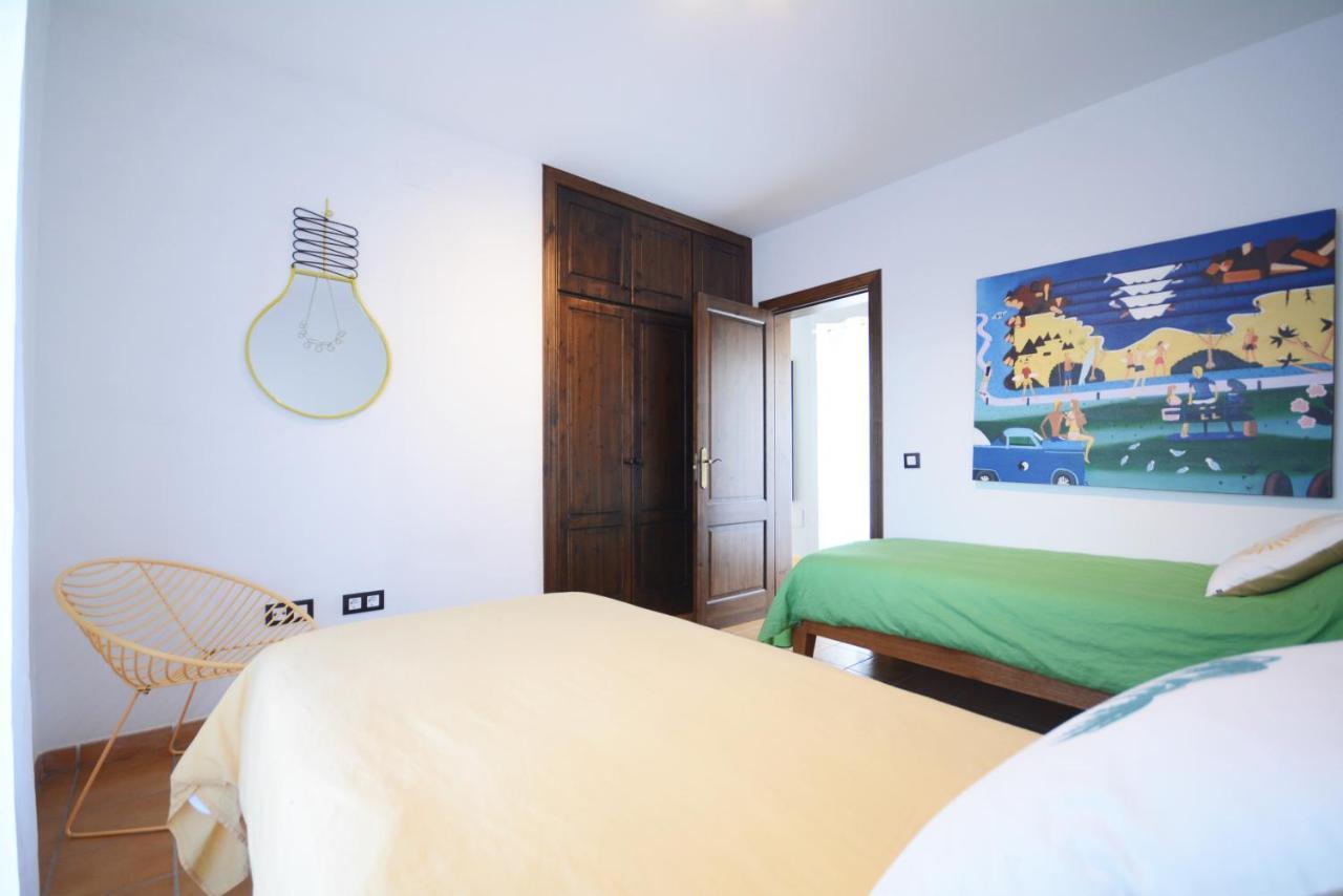 Beautiful Spacious Villa With Private Heated Pool In לאחארס מראה חיצוני תמונה